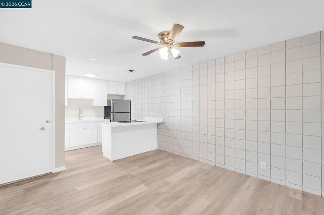 944 Walpert St, Hayward, CA 94541