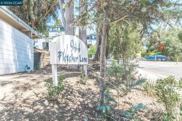 944 Walpert St, Hayward, CA 94541