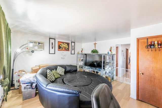 1619 N 35th Avenue, Melrose Park, IL 60160