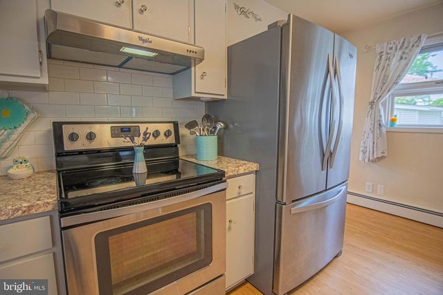 274 WYANDOTTE RD, Fairless Hills, PA 19030