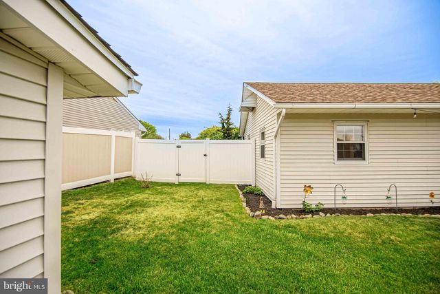 274 WYANDOTTE RD, Fairless Hills, PA 19030