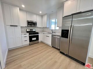 8217 Barnsley Avenue, Los Angeles, CA 90045