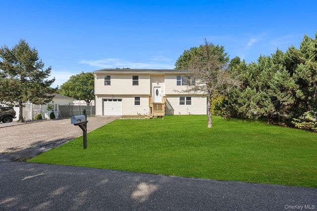 25 Marshall Street, Patchogue, NY 11772