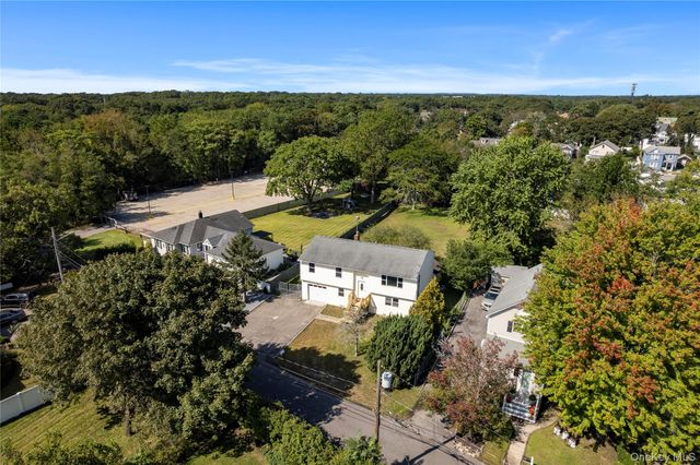 25 Marshall Street, Patchogue, NY 11772