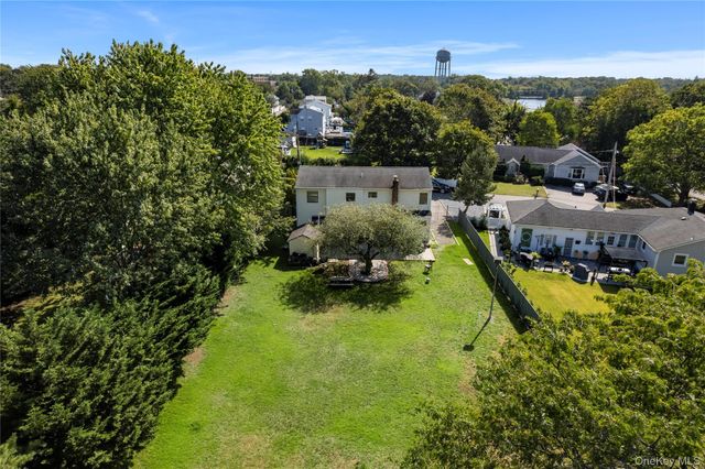 25 Marshall Street, Patchogue, NY 11772