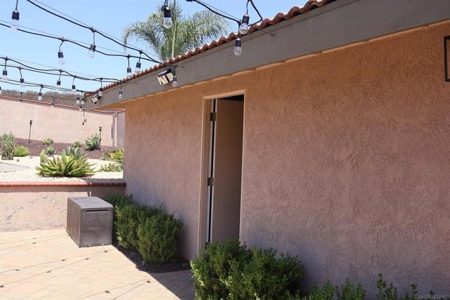 672 CHATEAU PLACE, Escondido, CA 92029