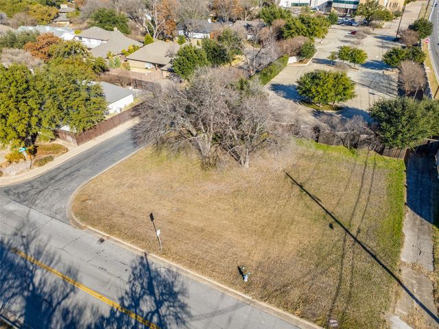 6302 Clubhouse Circle, Dallas, TX 75240