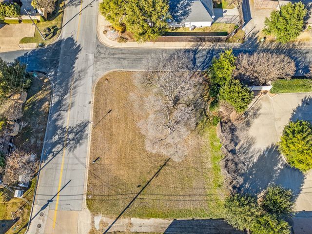 6302 Clubhouse Circle, Dallas, TX 75240