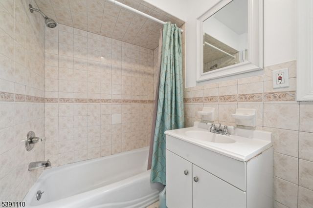 1161 67Th St, North Bergen Twp., NJ 07047