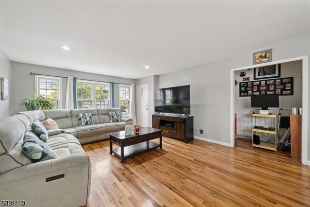 1161 67Th St, North Bergen Twp., NJ 07047