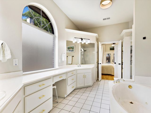 6207 Millwood Court, Arlington, TX 76016