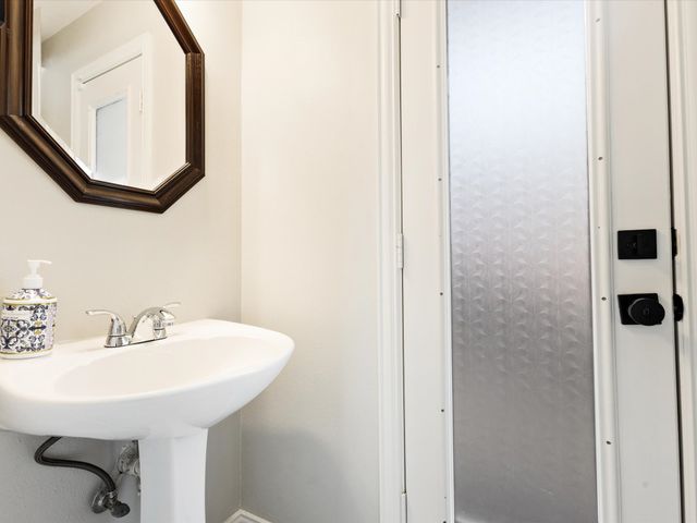 6207 Millwood Court, Arlington, TX 76016