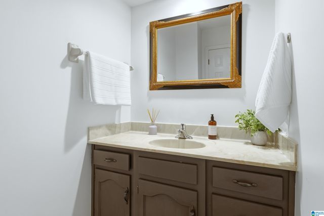 814 WILLOW OAK DRIVE, Hoover, AL 35244