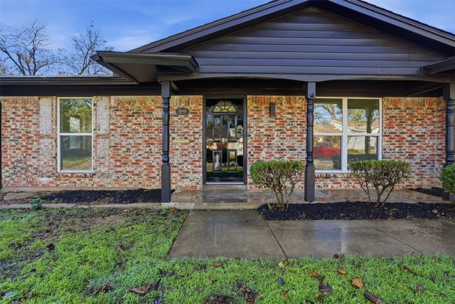 3848 Oak Haven Drive, Forest Hill, TX 76119