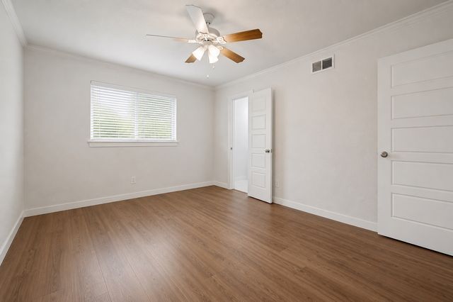 1025 Kingston Drive, Lewisville, TX 75067