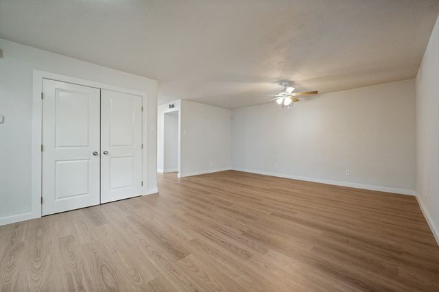 1025 Kingston Drive, Lewisville, TX 75067