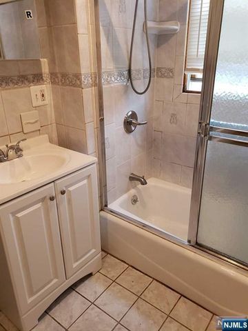 85 Linden Avenue, Elmwood Park, NJ 07407