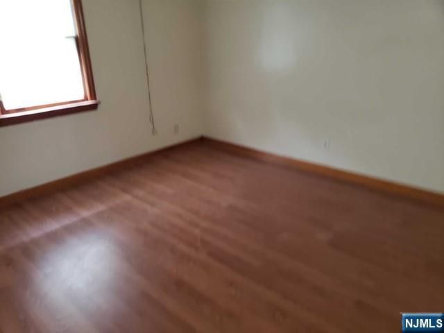 85 Linden Avenue, Elmwood Park, NJ 07407