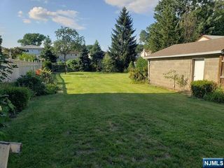 85 Linden Avenue, Elmwood Park, NJ 07407