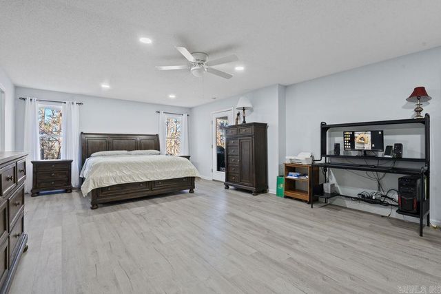 4 Narcisco Cir, Hot Springs Village, AR 71909