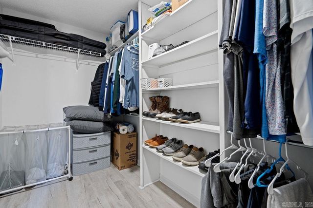 4 Narcisco Cir, Hot Springs Village, AR 71909