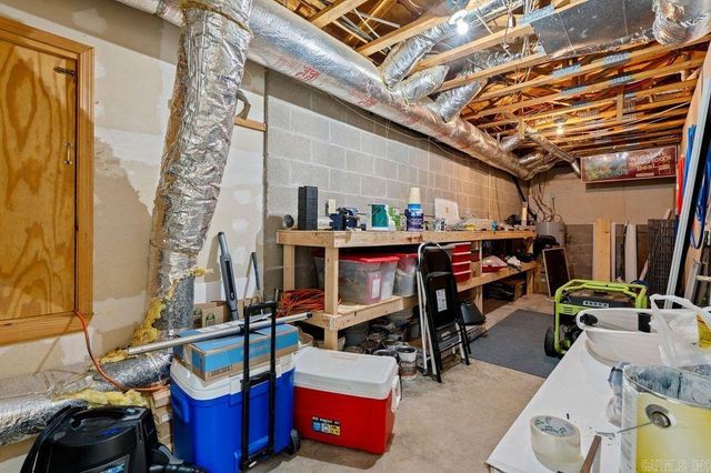 4 Narcisco Cir, Hot Springs Village, AR 71909