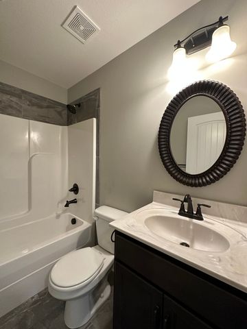 605 Tacoma Dr, Clarksville, TN 37043