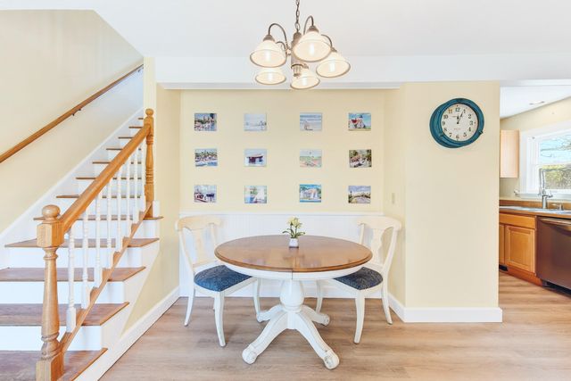 138 County Road, North Falmouth, MA 02556