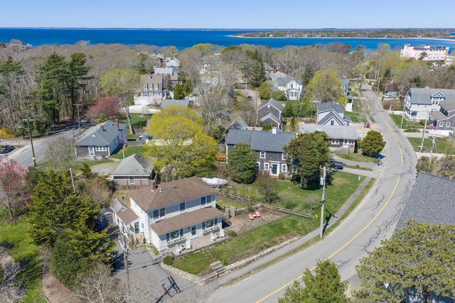 138 County Road, North Falmouth, MA 02556