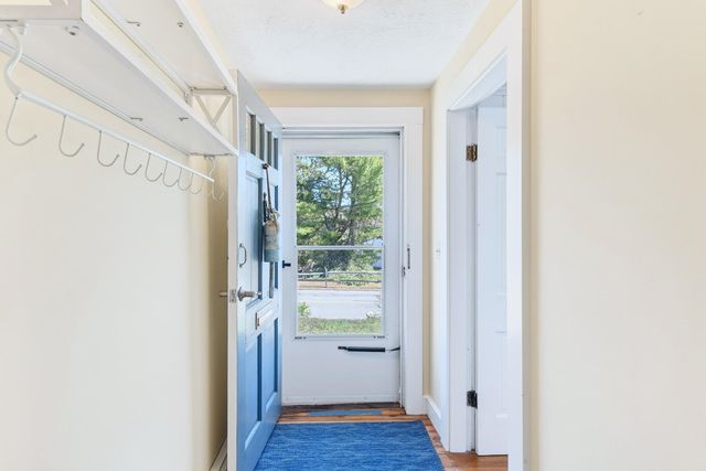 138 County Road, North Falmouth, MA 02556