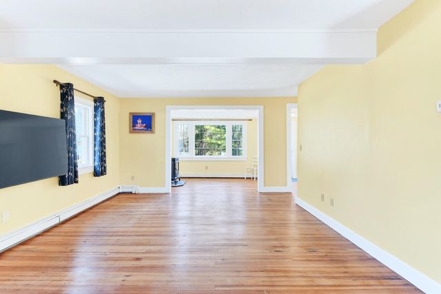 138 County Road, North Falmouth, MA 02556