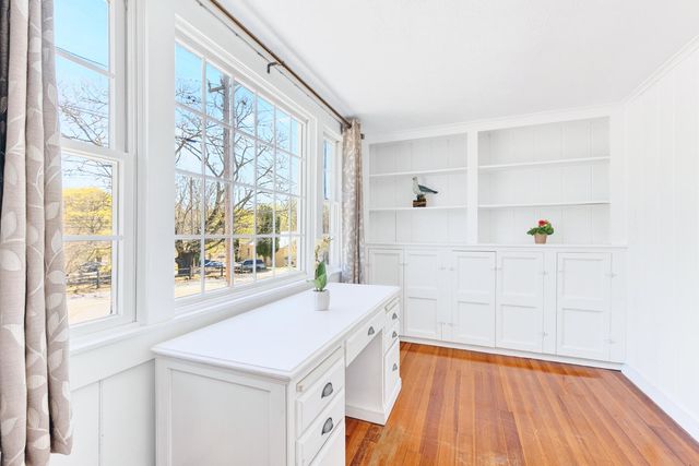 138 County Road, North Falmouth, MA 02556