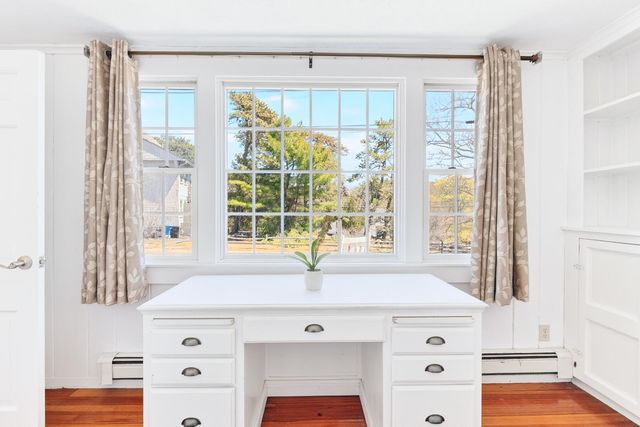 138 County Road, North Falmouth, MA 02556