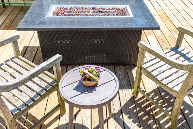 138 County Road, North Falmouth, MA 02556