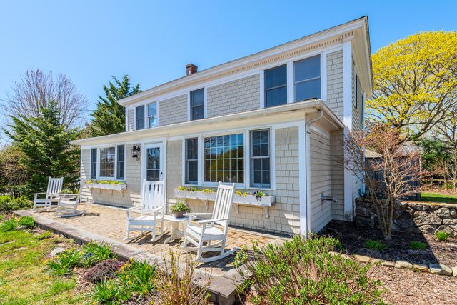 138 County Road, North Falmouth, MA 02556
