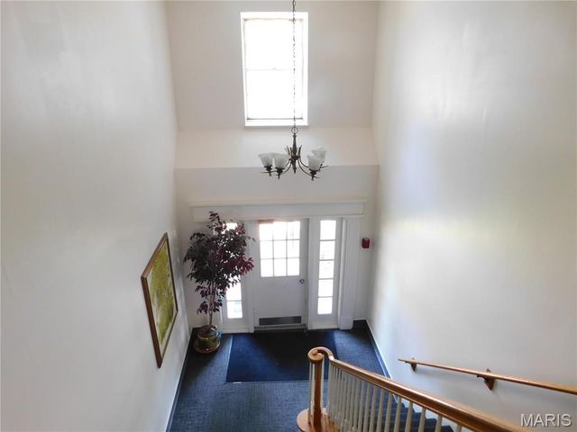 1673 Herault Place F, St Louis, MO 63125