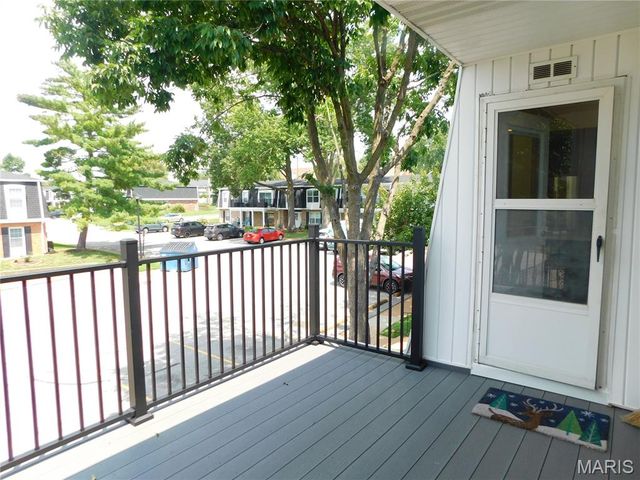 1673 Herault Place F, St Louis, MO 63125