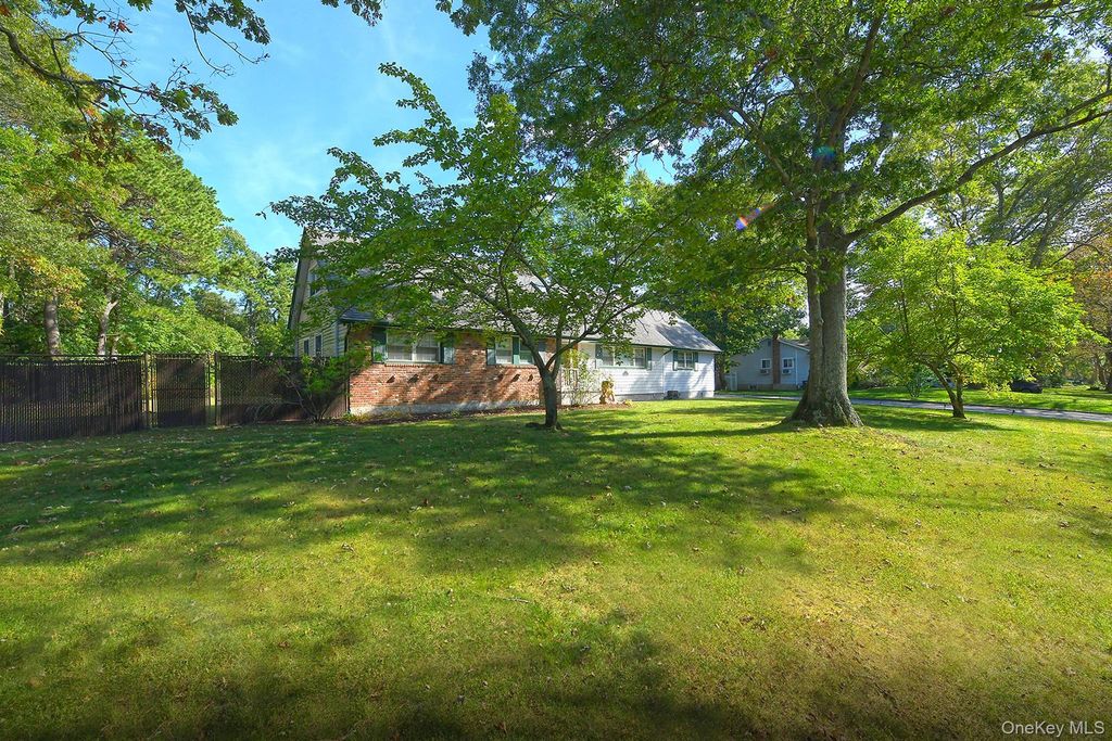 1 Millet Street, Dix Hills, NY 11746 — photo 2