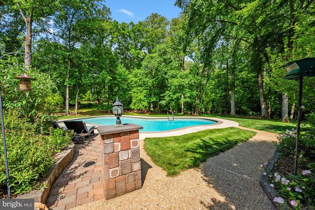11416 VALE RD, Oakton, VA 22124