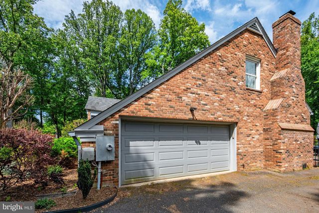 11416 VALE RD, Oakton, VA 22124