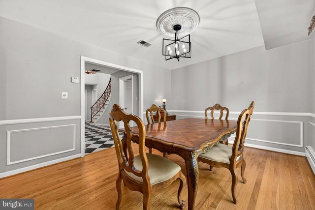 11416 VALE RD, Oakton, VA 22124