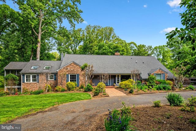11416 VALE RD, Oakton, VA 22124
