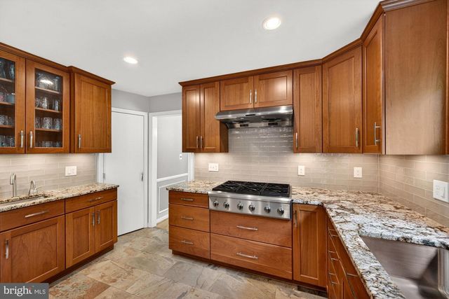 11416 VALE RD, Oakton, VA 22124