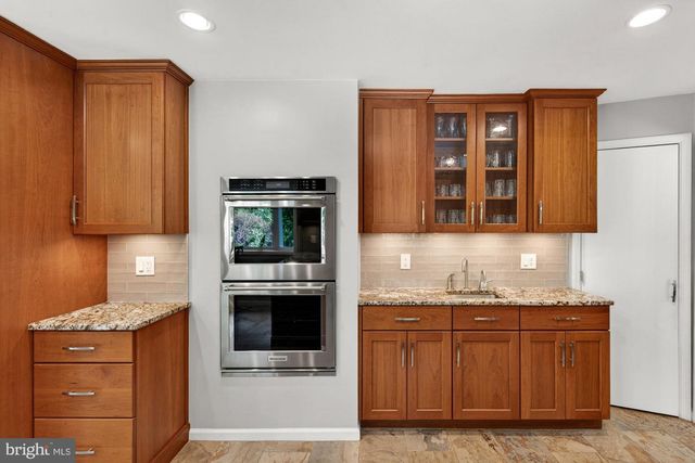 11416 VALE RD, Oakton, VA 22124