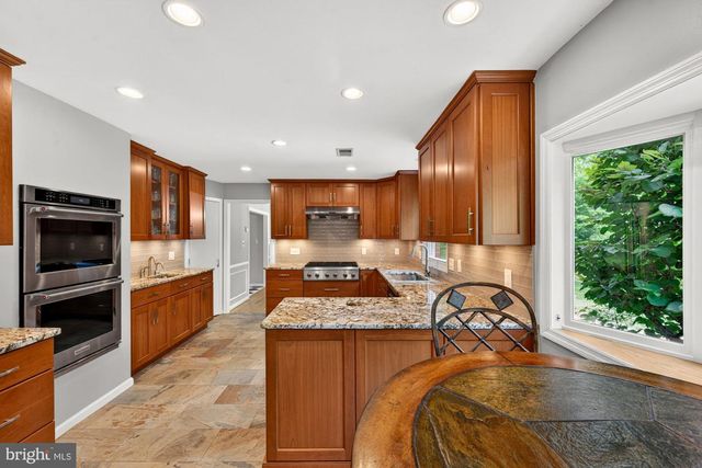 11416 VALE RD, Oakton, VA 22124