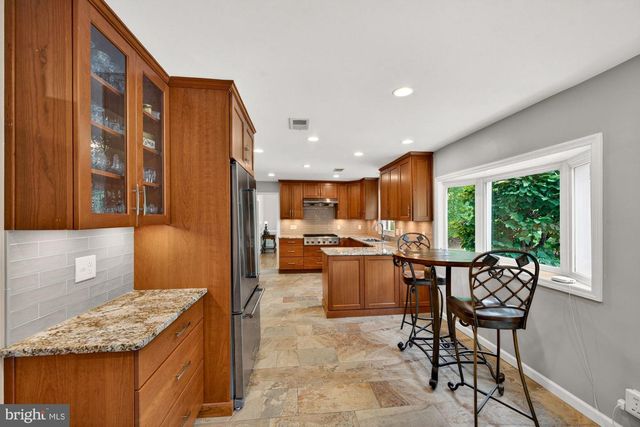 11416 VALE RD, Oakton, VA 22124