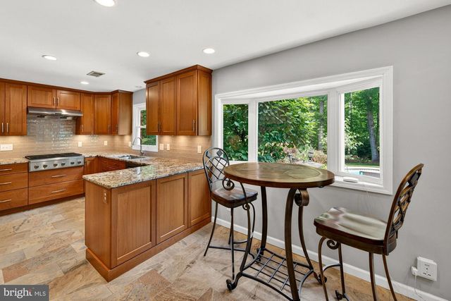 11416 VALE RD, Oakton, VA 22124