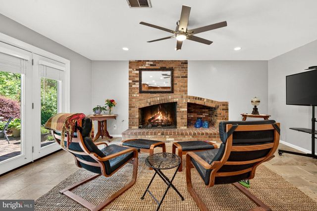 11416 VALE RD, Oakton, VA 22124