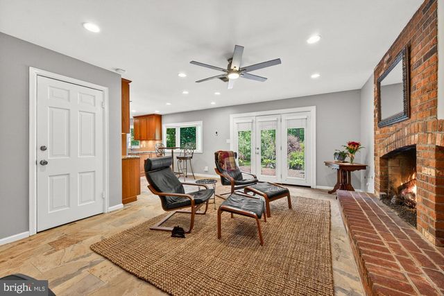 11416 VALE RD, Oakton, VA 22124
