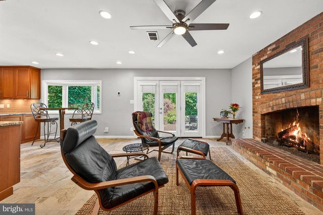 11416 VALE RD, Oakton, VA 22124